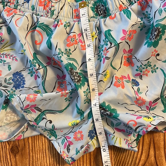 2x HOST PICK !!!   Old Navy Active Floral Shorts Size S/P - Picture 5 of 14
